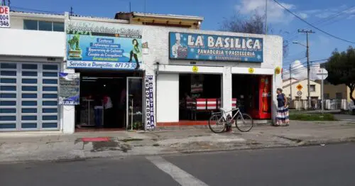 LA BASILIA PANADERIA Y PASTELERIA LA BASILIA PANADERIA Y PASTELERIA
